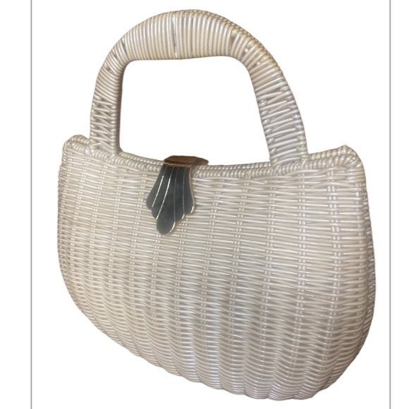 Vintage Handbags - Elegant White Woven Handbag
Cottagecore coquette coastal grandmacore